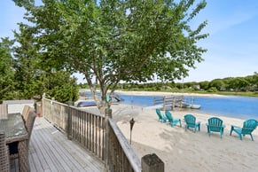 38_East_Beach_Drive_Southampton_NY_11968_(05)