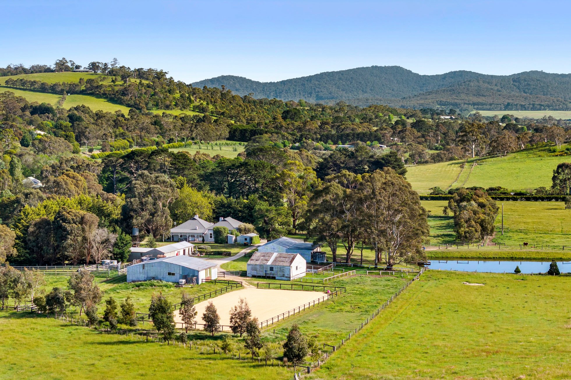 Acreage real estate photography country