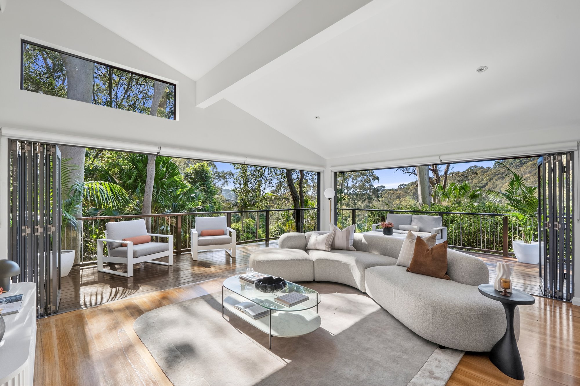 real estate photography lounge